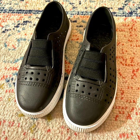 Croc like Loafers by Blowfish - Picture 1 of 3